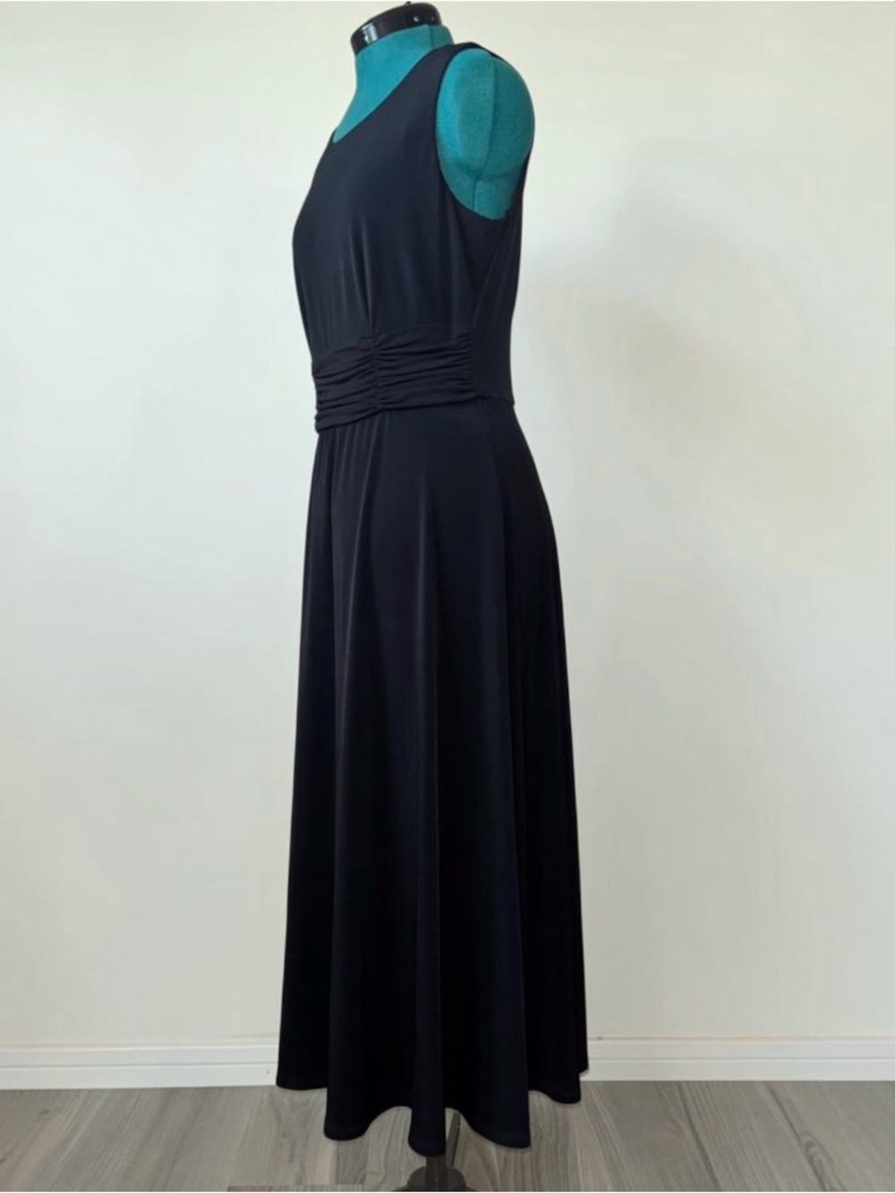 Jessica Howard Black Ruched Waist Sleeveless Midi Maxi Dress Size 10 NWT